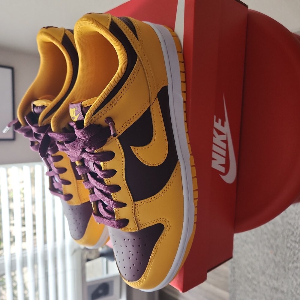 Nike Dunks - image 3